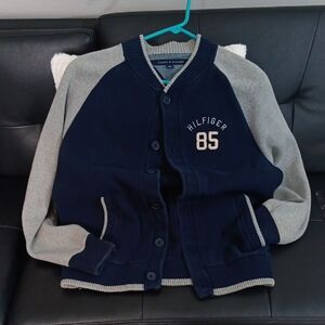 Vintage Tommy Hilfiger Navy and Gray Knit Collar Size M